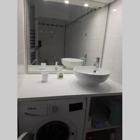 Type 3 Entierement Renove Vue Pleine Appartement *